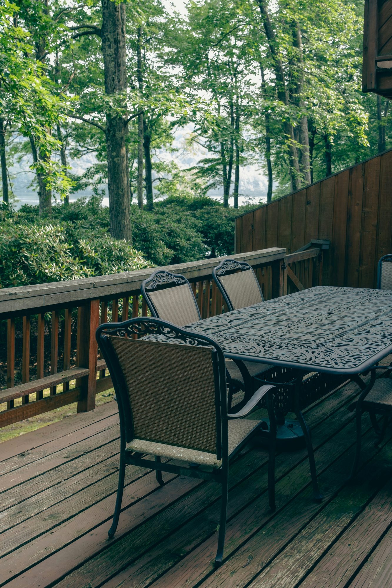 Wrap-Around Deck
